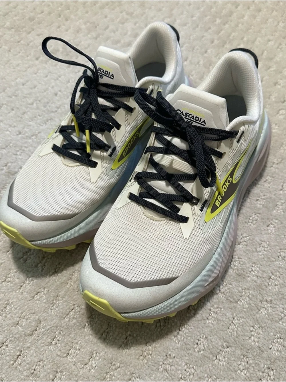 BROOKS Cascadia 19 Trail Running Shoes